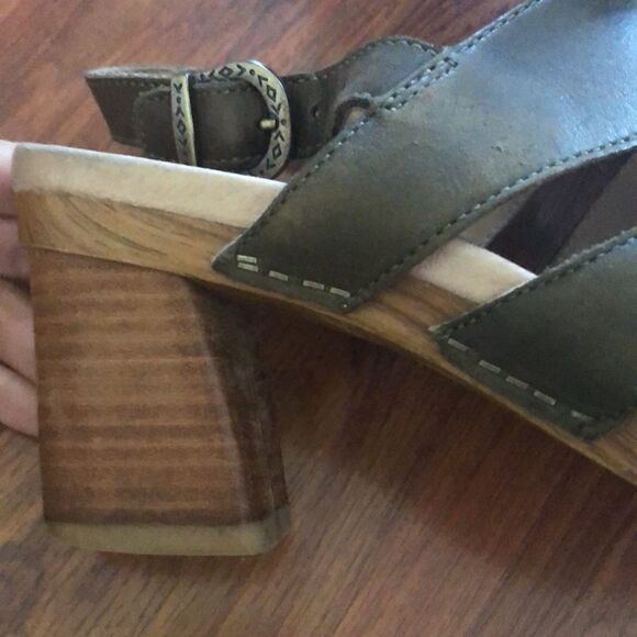 Dansko Brown leather chunky heel sandals. Size 39 - Picture 8 of 10